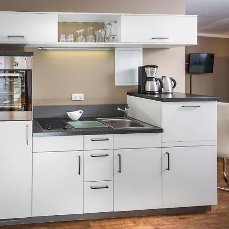 Business-apartment 2 Mit Kueche & Kostenfreiem Parkplatz Lejlighed Greifswald